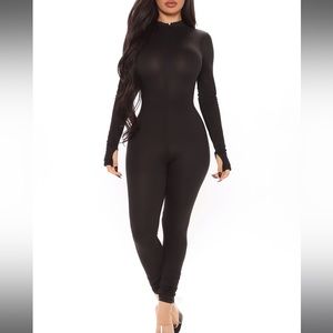 Women’s brand new jet black jumpsuit romper size extra small one piece